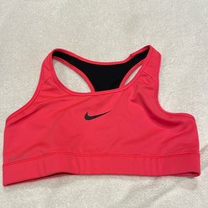 Women’s pink sports bra, dry fit